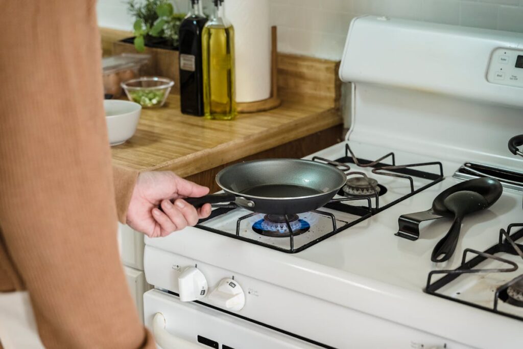 Bosch Cooktop Safety: Induction and Gas Precautions